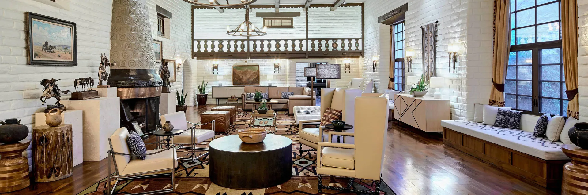 phxcb-lobby-5994-hor-pano (1)